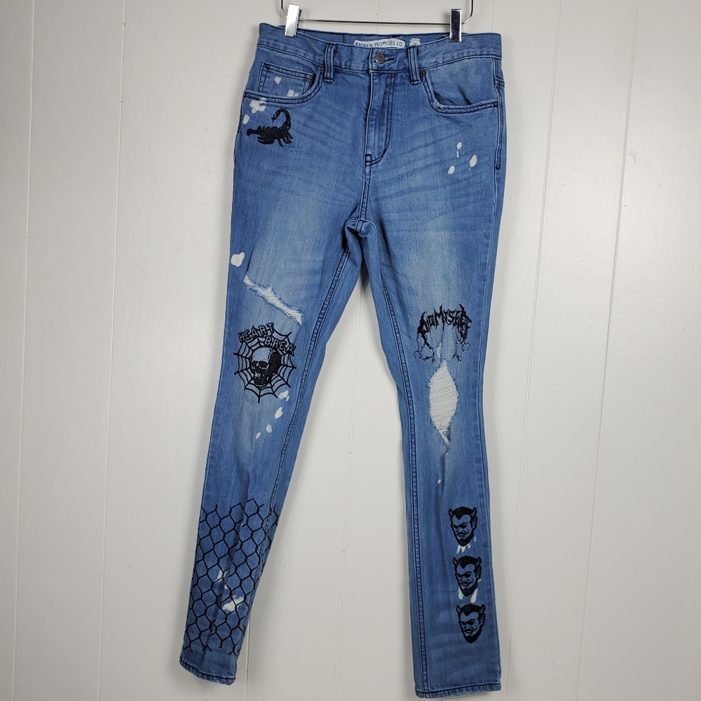 Broken Promises heartbreak skull scorpion  factory distressed ultra-slim jeans - Picture 9 of 14